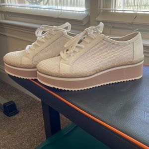 Dolce Vita Telah Sneakers